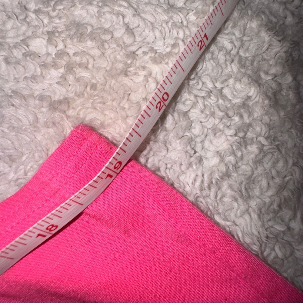 Under Armour Vibrant Pink Women's Tank Top - Picture 4 of 5